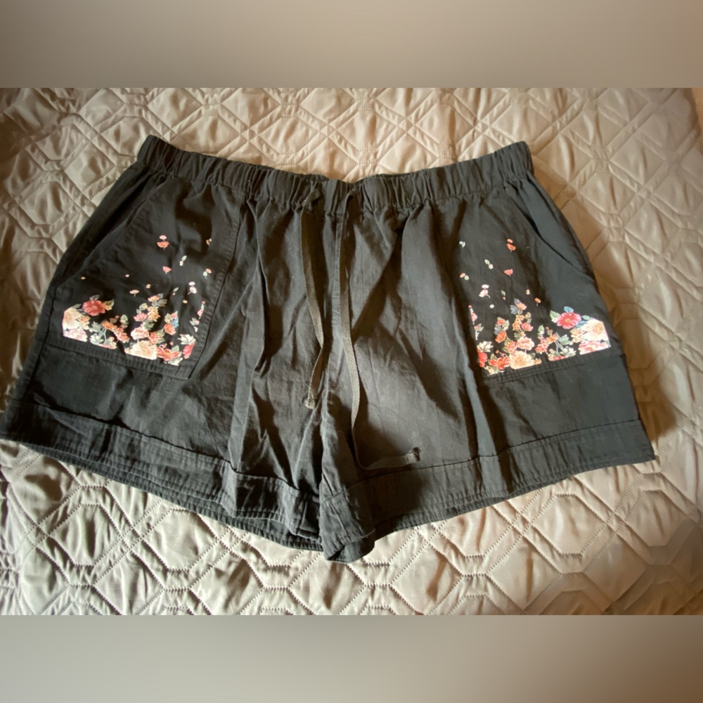 Drawstring shorts